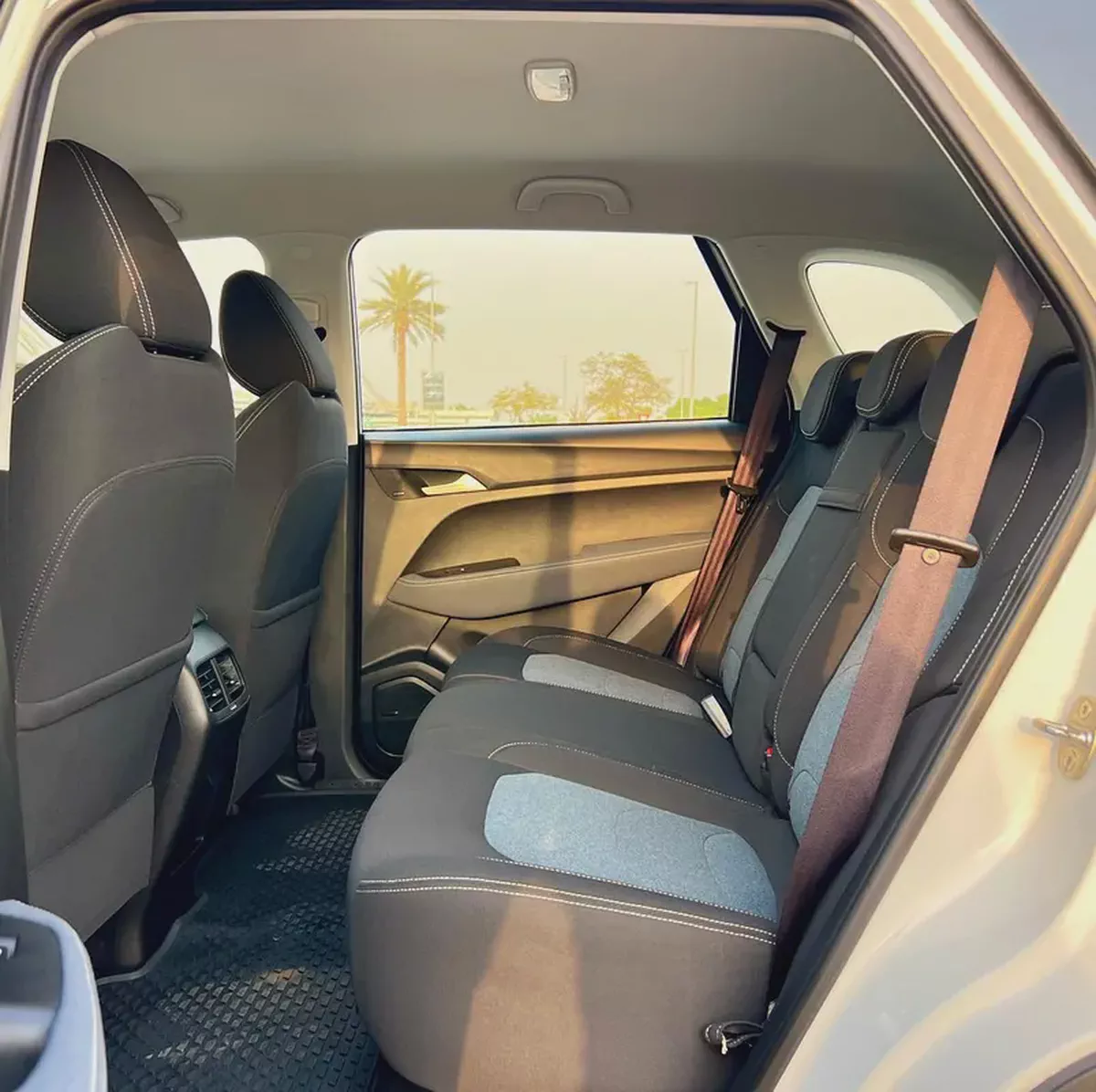 Chevrolet Captiva LS 2022 | GCC Specs | Low Mileage | Perfect Family SUV-10-10