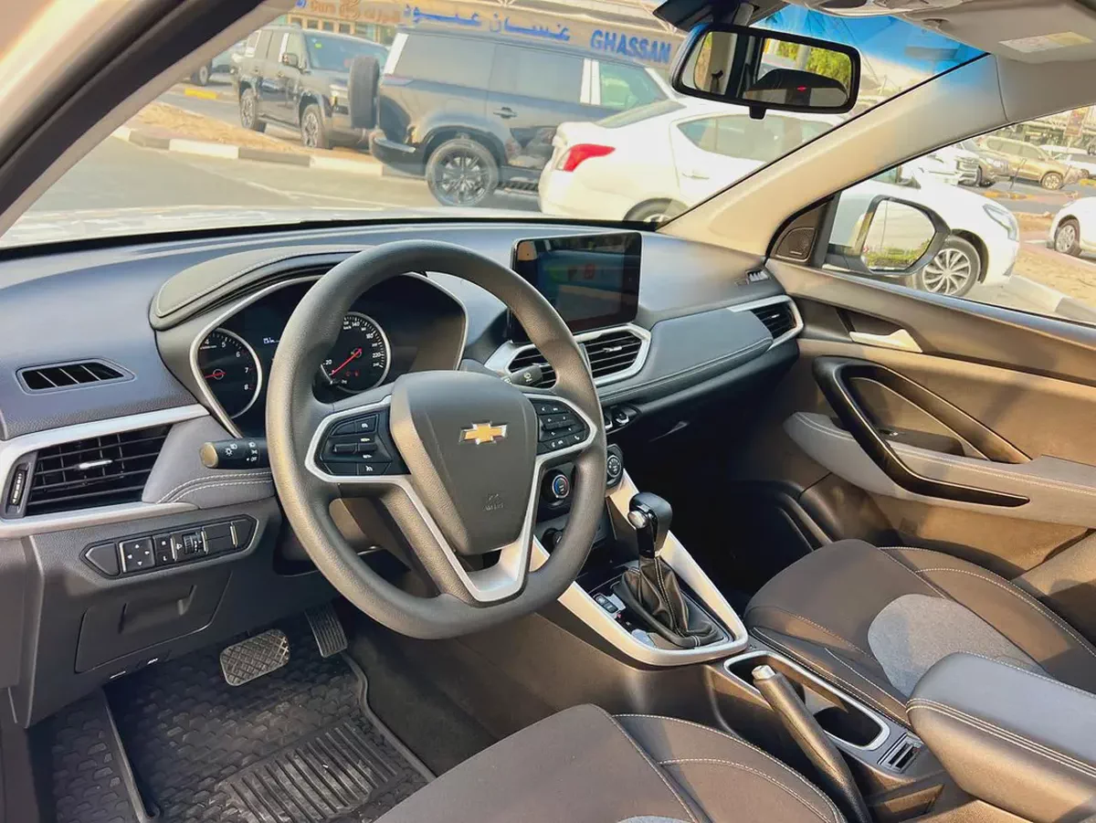 Chevrolet Captiva LS 2022 | GCC Specs | Low Mileage | Perfect Family SUV-12-12
