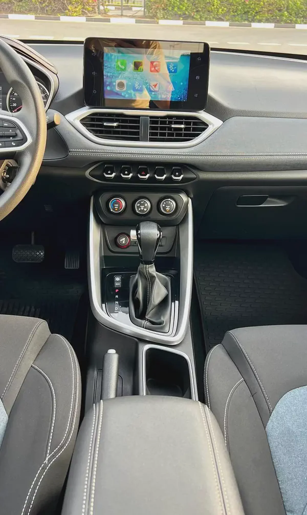 Chevrolet Captiva LS 2022 | GCC Specs | Low Mileage | Perfect Family SUV-16-16