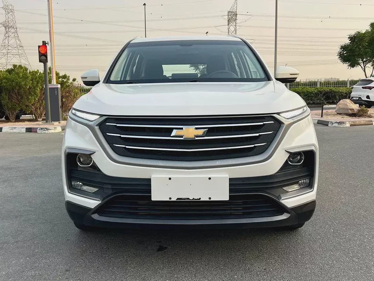 Chevrolet Captiva LS 2022 | GCC Specs | Low Mileage | Perfect Family SUV-1-1