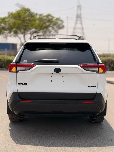 Toyota RAV4 XLE HEV-2