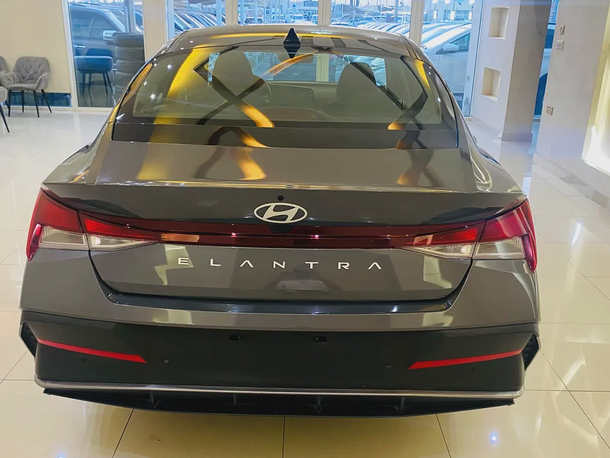 2025 Hyundai Elantra GLS GCC Specs - Brand New Condition-4-4