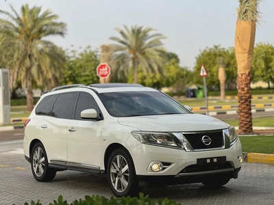 Nissan Pathfinder SV 2015 - GCC Specs - Well Maintained-0