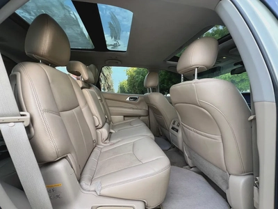 Nissan Pathfinder SV 2015 - GCC Specs - Well Maintained-11