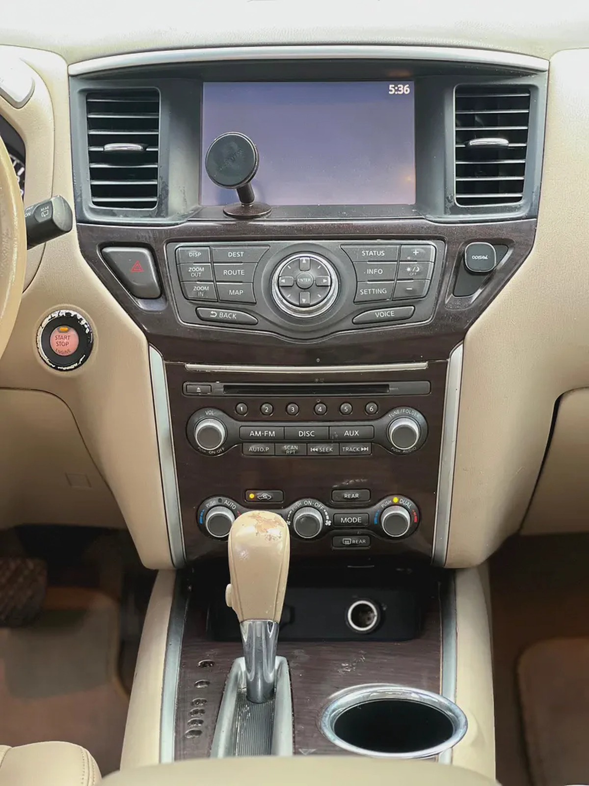 Nissan Pathfinder SV 2015 - GCC Specs - Well Maintained-9-9