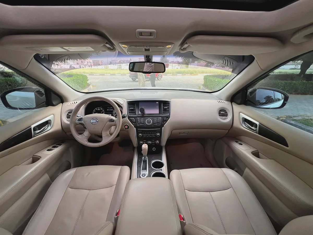 Nissan Pathfinder SV 2015 - GCC Specs - Well Maintained-12-12
