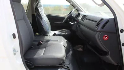 Toyota Hiace DLS - STD ROOF Toyota Hiace 2.5L High Roof Diesel old ship 2025-7