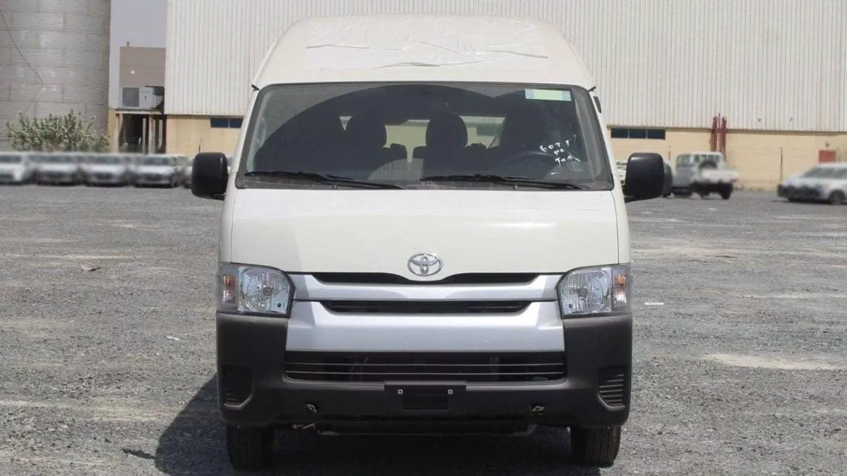 Toyota Hiace DLS - STD ROOF Toyota Hiace 2.5L High Roof Diesel old ship 2025-2-0