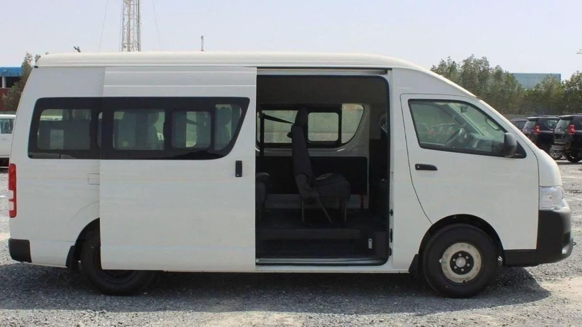 Toyota Hiace DLS - STD ROOF Toyota Hiace 2.5L High Roof Diesel old ship 2025-3-0