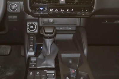 TOYOTA PRADO / 2.8L DIESEL V4 / Only for Africa Special Price-12