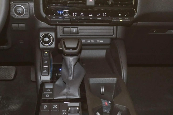 TOYOTA PRADO / 2.8L DIESEL V4 / Only for Africa Special Price