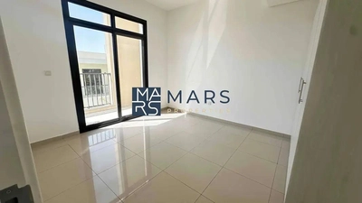 Spacious three bedroom corner unit with bigger layout available for rent in Nasma residence-6
