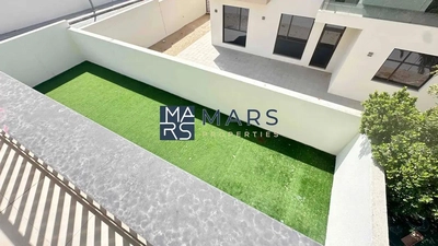 Spacious three bedroom corner unit with bigger layout available for rent in Nasma residence-8