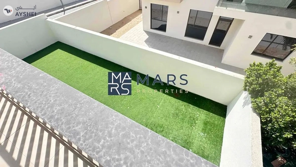 Spacious three bedroom corner unit with bigger layout available for rent in Nasma residence