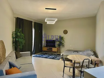 GREAT OFFER | UPGRADED | FURNISHED | POOL VIEW-1