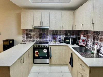 GREAT OFFER | UPGRADED | FURNISHED | POOL VIEW-3