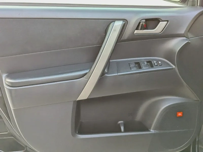 Toyota Highlander V6 2009 | 3.5L V6 | Spacious  Reliable Family SUV-17