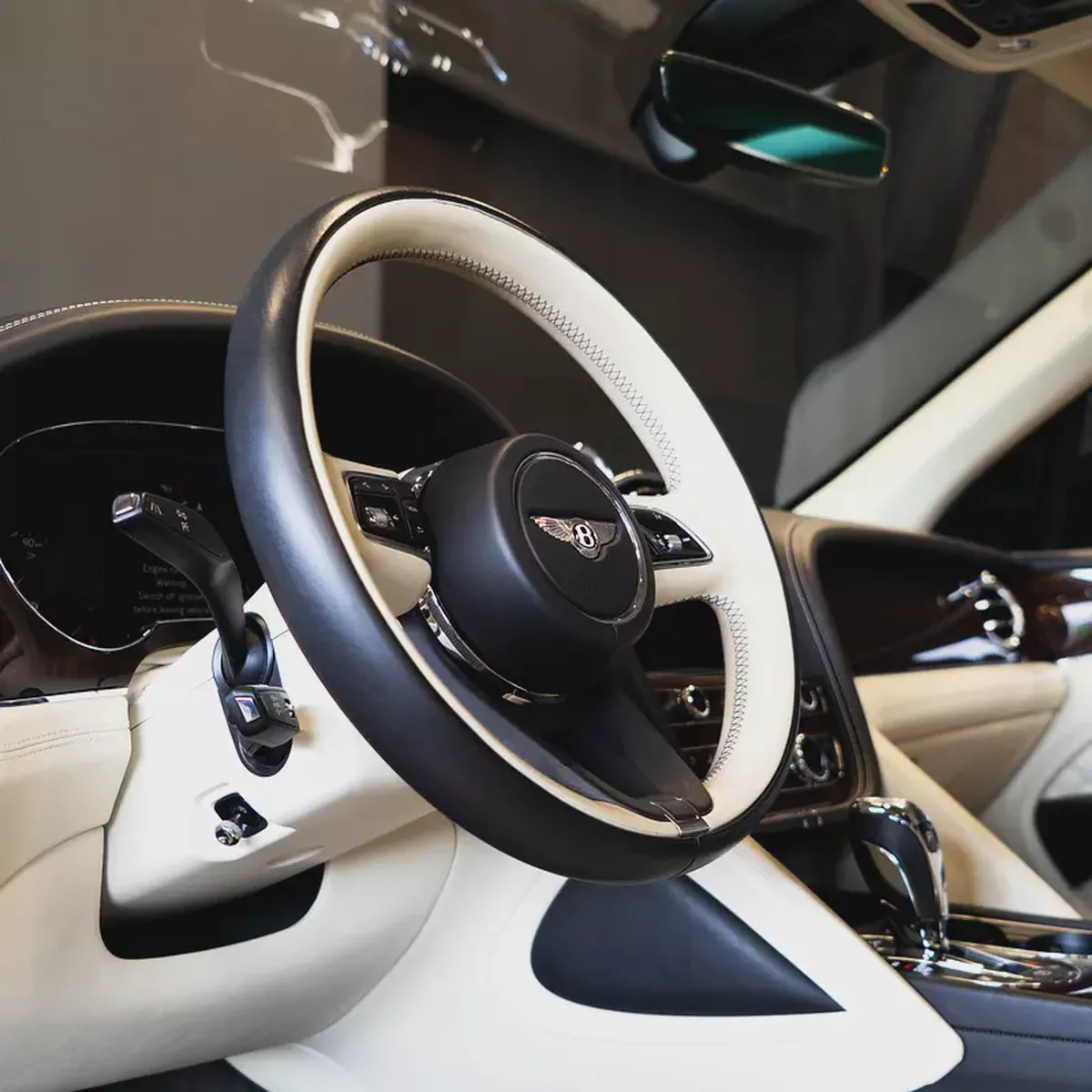 AED 8,624 P.M • 0% Downpayment • Bentley Bentayga First Edition • 1 Year Warranty-10-10