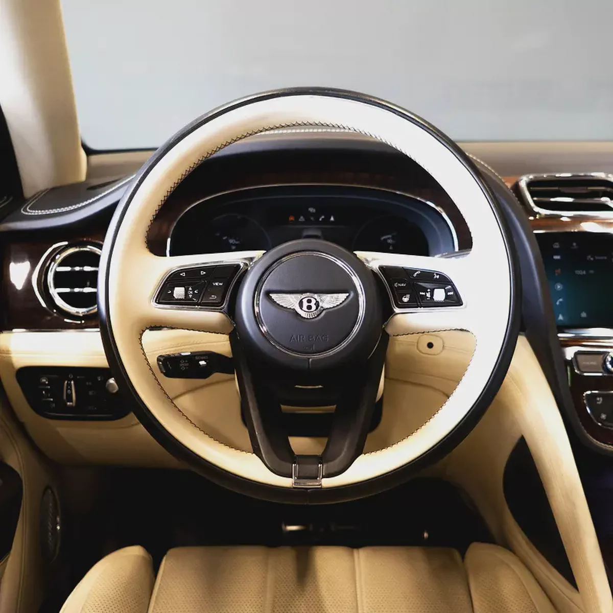 AED 8,624 P.M • 0% Downpayment • Bentley Bentayga First Edition • 1 Year Warranty-8-8