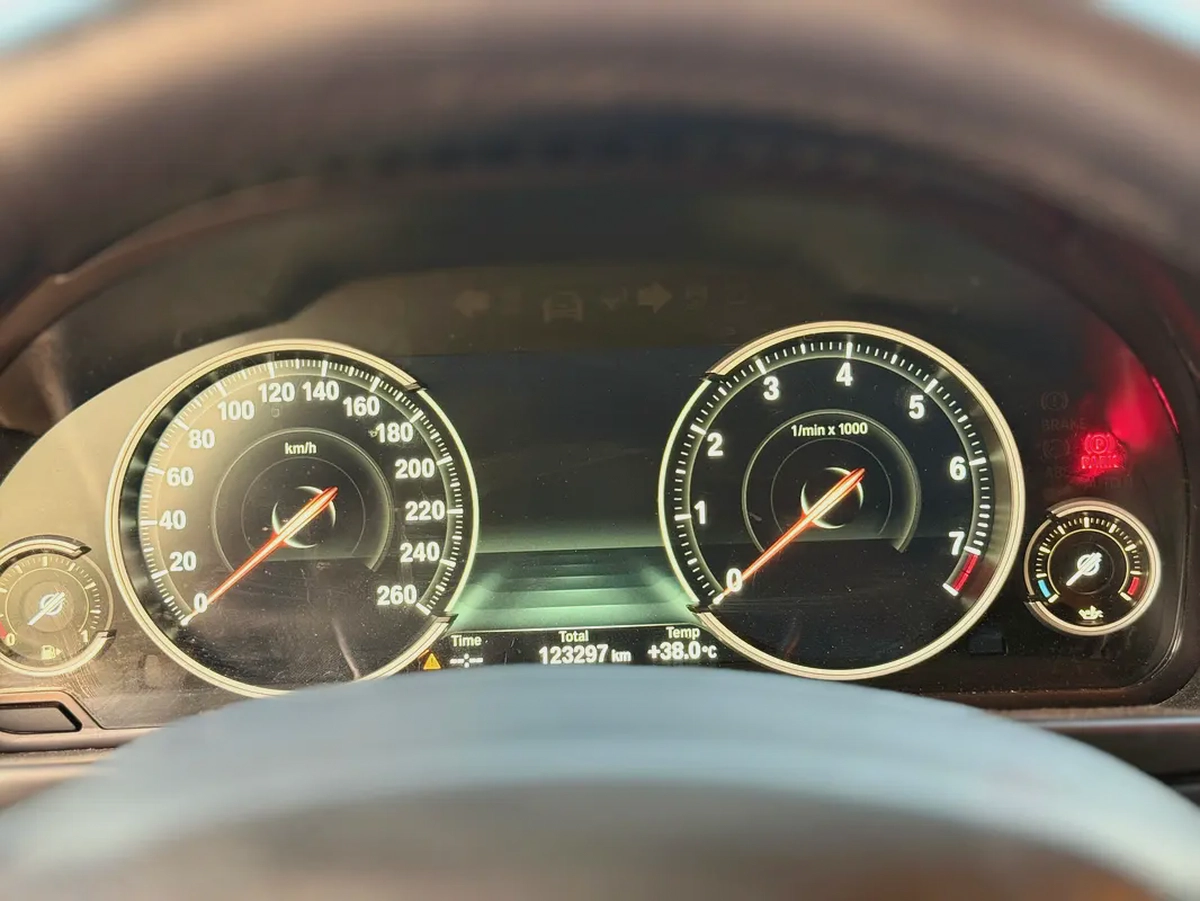 2014 BMW i5 GCC Specs-12-12