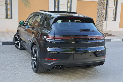 Porsche Cayenne  2024-62000KM-GCC SPECS-5 YEAR  WARRANTY AND  SERVICE CONTRACT  OR 2029-3