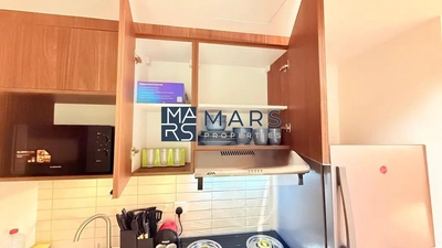 Beautifully Furnished Studio with laundry room available monthly.-10