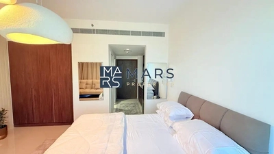 Beautifully Furnished Studio with laundry room available monthly.-8