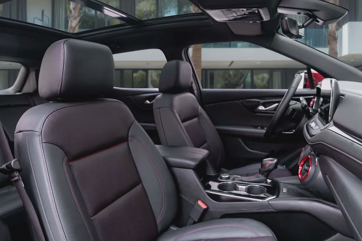 2,302 P.M | RS | Chevrolet Warranty + S/Contract | 0% Downpayment-10-10