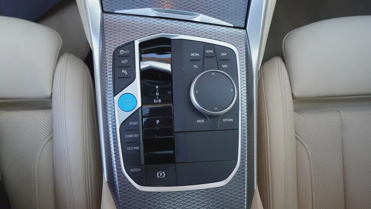 2024 BMW i4 eDrive 35 | Full Electric | GCC Specs | Very Low Mileage-13-13