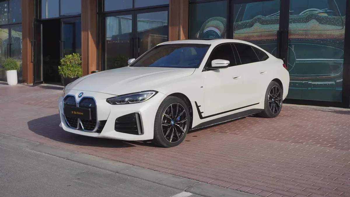 2024 BMW i4 eDrive 35 | Full Electric | GCC Specs | Very Low Mileage-2-2