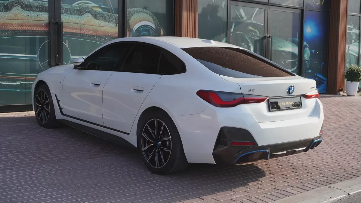 2024 BMW i4 eDrive 35 | Full Electric | GCC Specs | Very Low Mileage-5-5