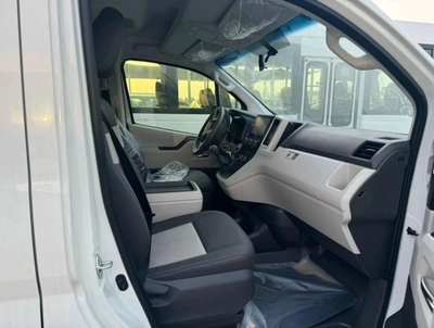 Toyota Hiace 2.8L DIESEL GL FULL OPTION M/T 2025-5