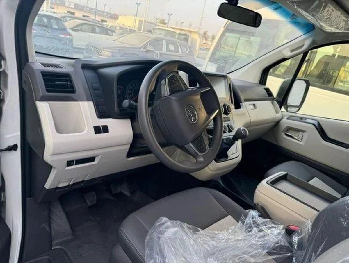 Toyota Hiace 2.8L DIESEL GL FULL OPTION M/T 2025-2-2