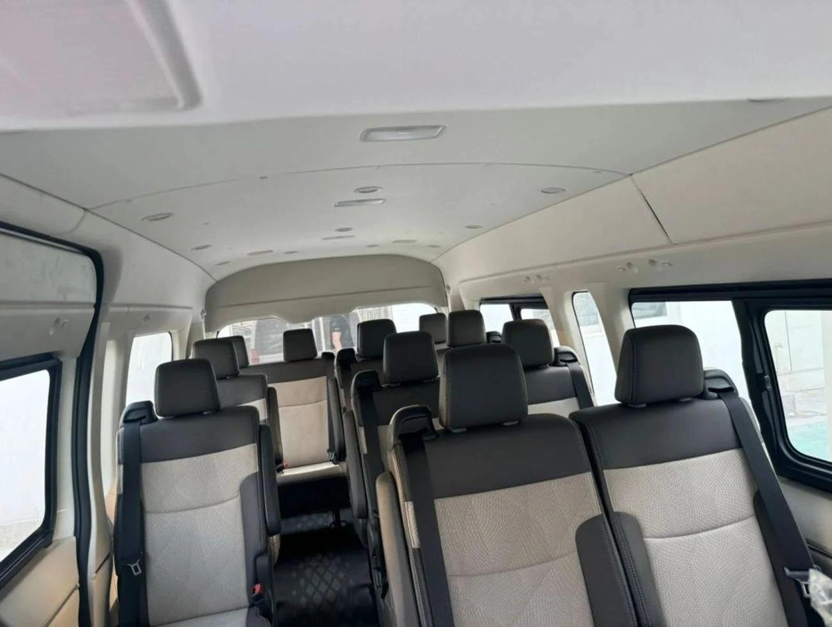 Toyota Hiace 2.8L DIESEL GL FULL OPTION M/T 2025-7-7
