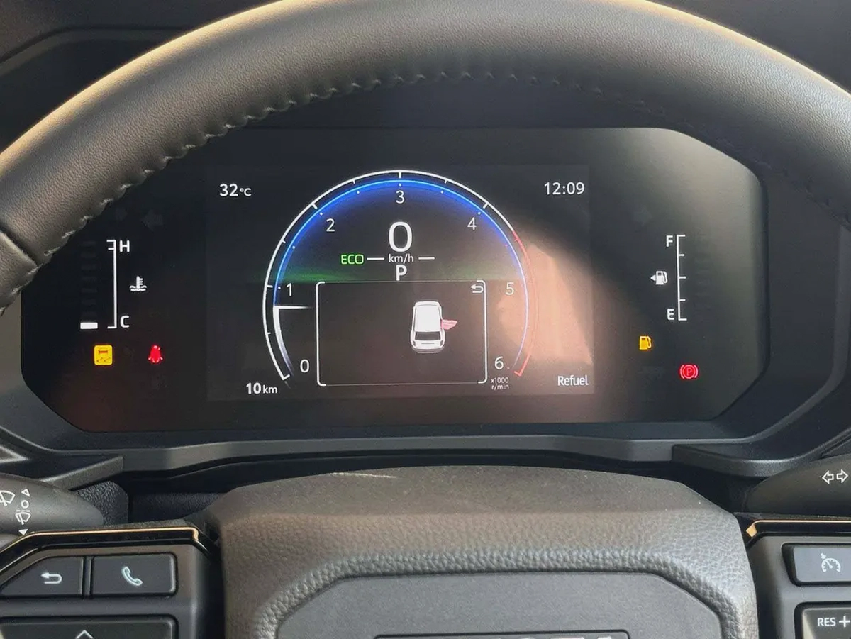 2025 PRADO RIGHT HAND DRIVE AR- HIGH 2.8L DIESEL 0KM-7-7