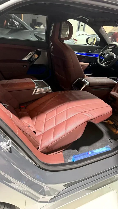 BMW 7-Series 740i Exclusive 2025 - GCC Specs - Brand New-14
