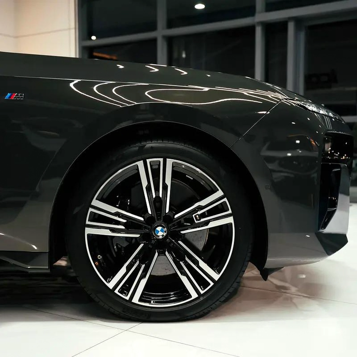 BMW 7-Series 740i Exclusive 2025 - GCC Specs - Brand New-4-4
