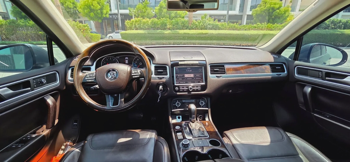 2012 Volkswagen Touareg SEL-Full Option-Excellent Condition-8-8