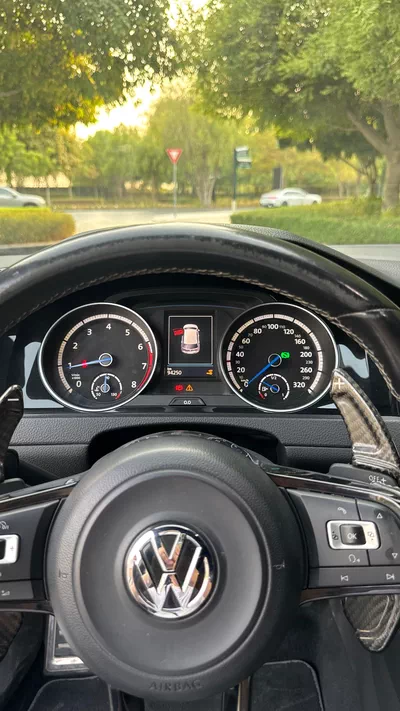 2017 Golf R GCC Full option-3