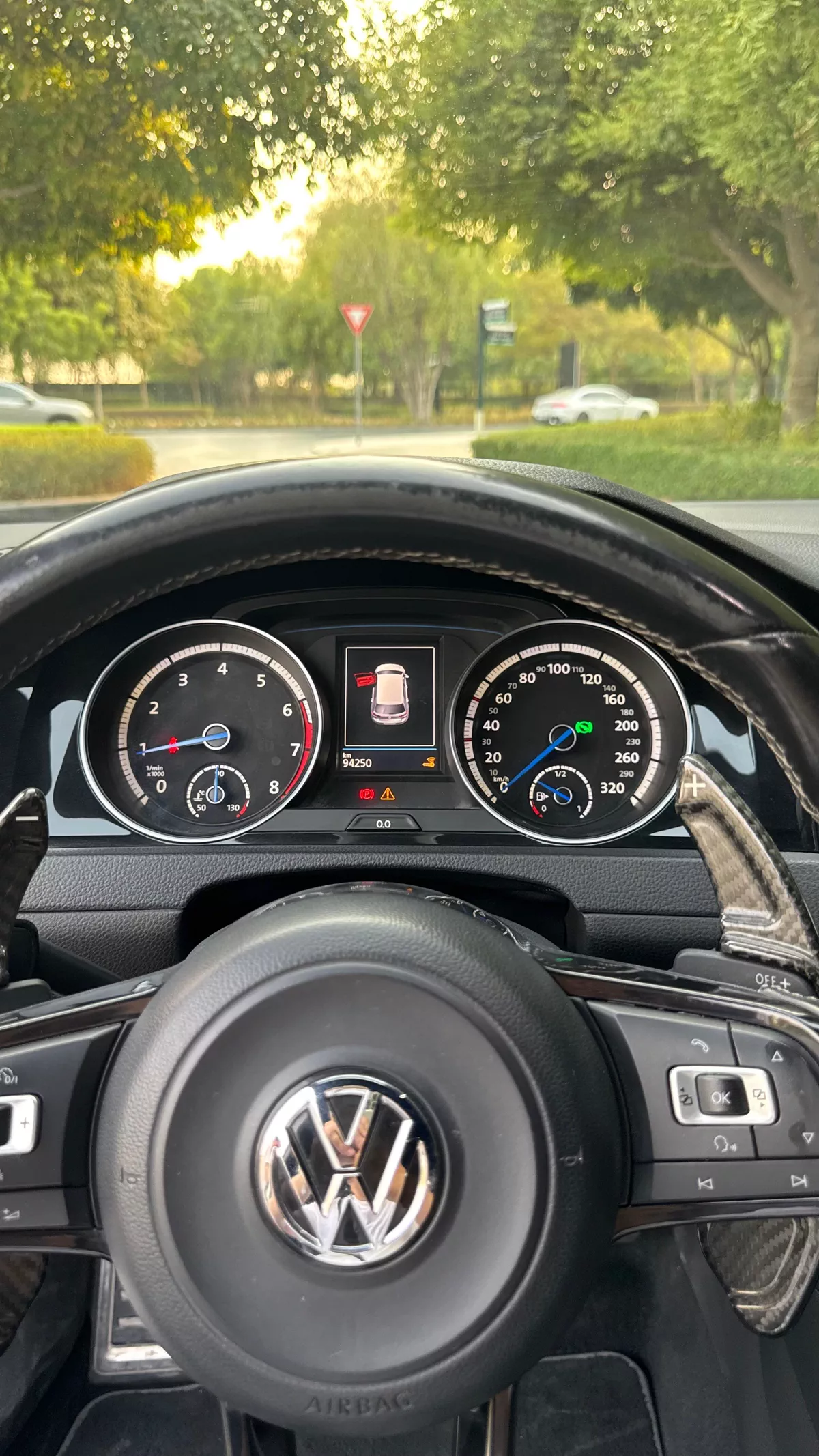 2017 Golf R GCC Full option-3-3