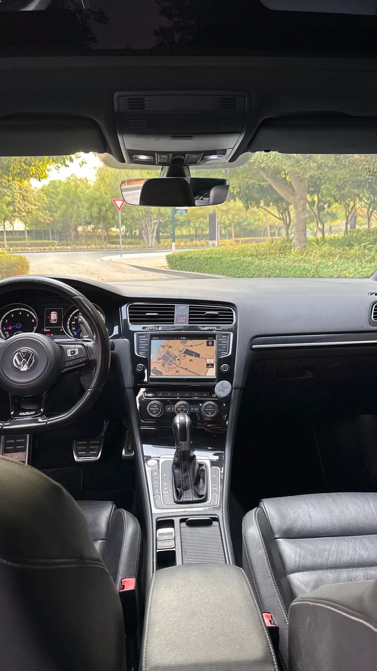 2017 Golf R GCC Full option-6-6