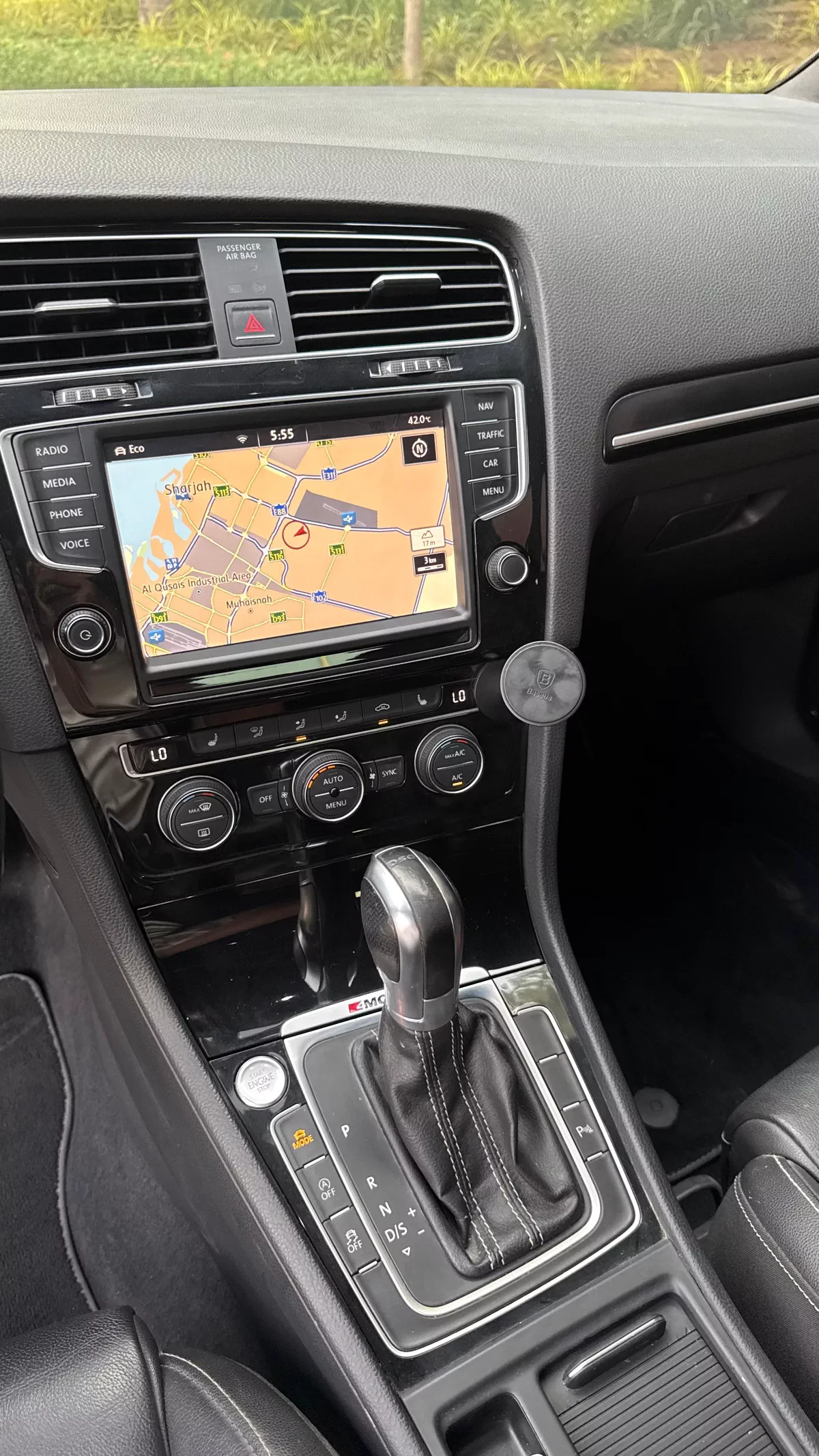 2017 Golf R GCC Full option-5-5