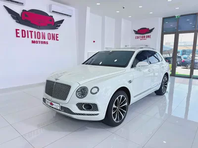 Bentley Bentayga W12 AWD 2017 | GCC Specs | Low Mileage | Pristine Condition-0