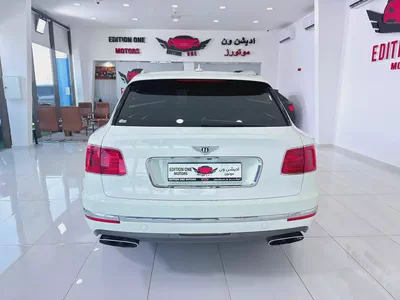 Bentley Bentayga W12 AWD 2017 | GCC Specs | Low Mileage | Pristine Condition-8