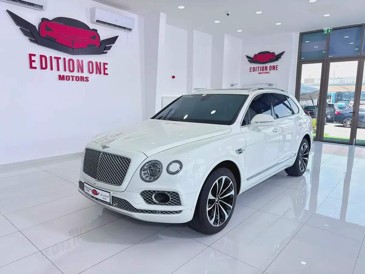 Bentley Bentayga W12 AWD 2017 | GCC Specs | Low Mileage | Pristine Condition