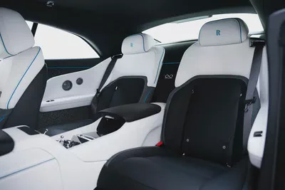 2025 Rolls-Royce Spectre Black Badge | European Specs-9