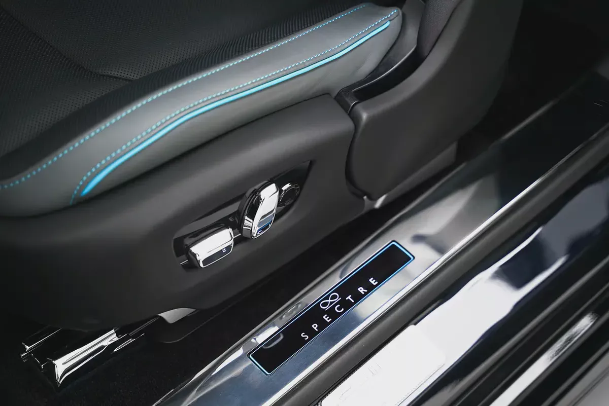 2025 Rolls-Royce Spectre Black Badge | European Specs-12-12