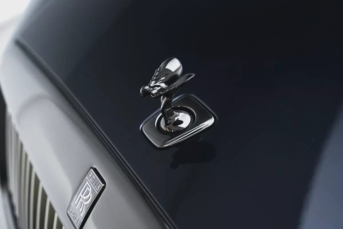 2025 Rolls-Royce Spectre Black Badge | European Specs-5-5