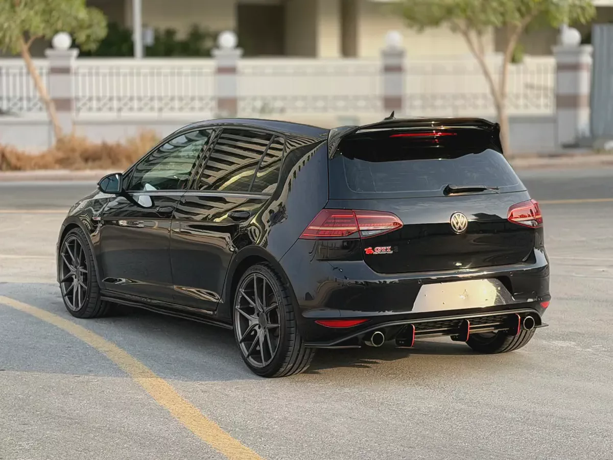 2015 Volkswagen Golf GTI Mk7 | GCC Specs | Well Maintained-13-13