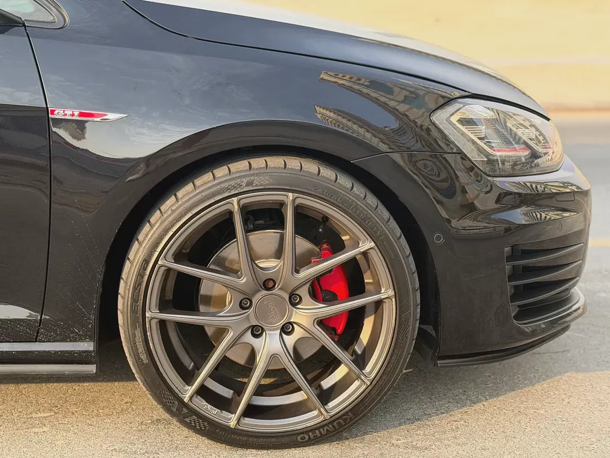2015 Volkswagen Golf GTI Mk7 | GCC Specs | Well Maintained-3-3